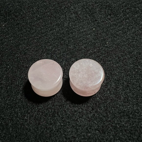 16mm (5/8) Stone Saddle Plugs - Picture 4 of 9